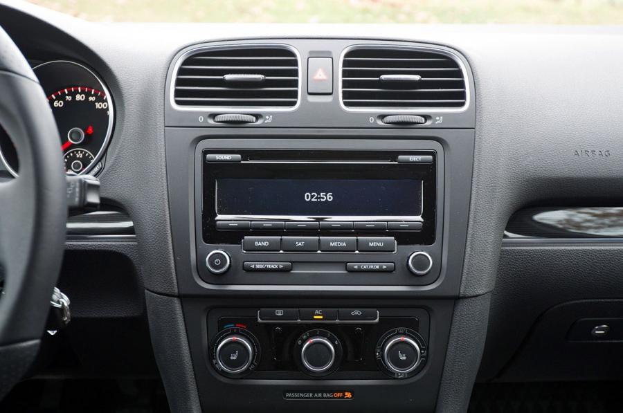  Volkswagen Golf GTi 2012 года  (фото 7 из 48)